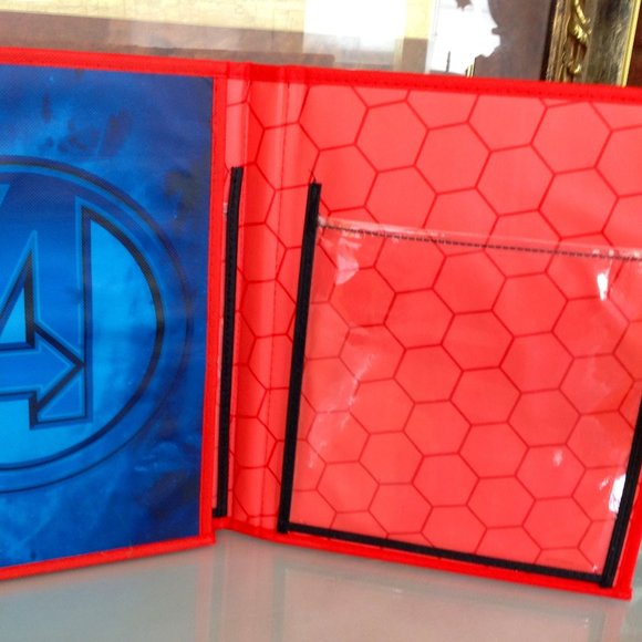 Marvel Avengers Reading, Sticker, Color and Draw Activity Storage Case - Picture 4 of 8